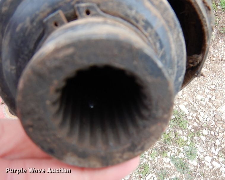 image for item DM6104 2017 New Holland Roll-Belt 560  round baler