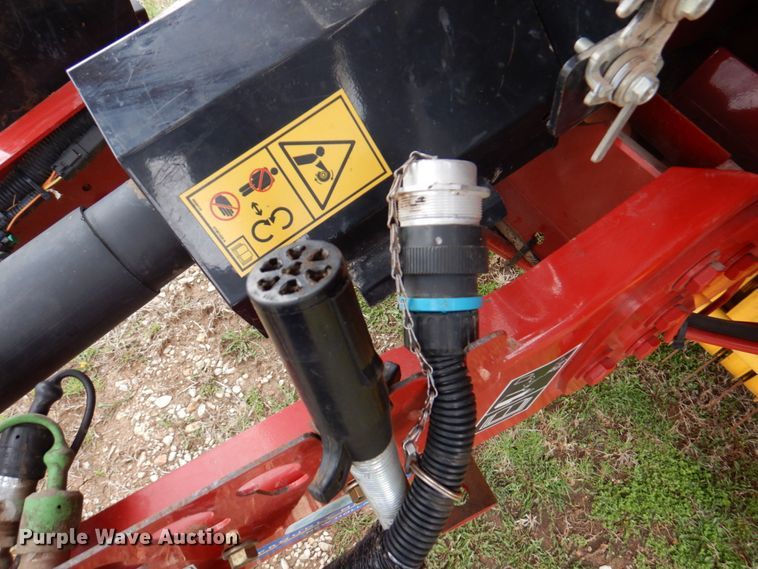 image for item DM6104 2017 New Holland Roll-Belt 560  round baler