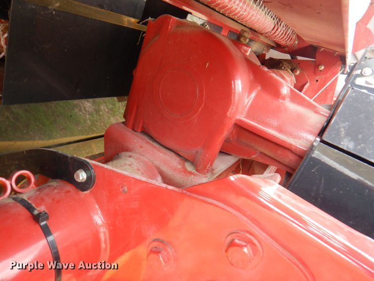 image for item DM6104 2017 New Holland Roll-Belt 560  round baler