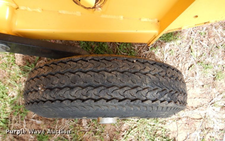 image for item DM6104 2017 New Holland Roll-Belt 560  round baler