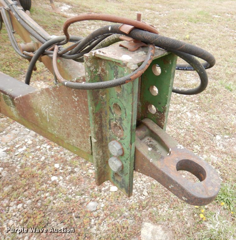 image for item DM6107 John Deere 960  field cultivator