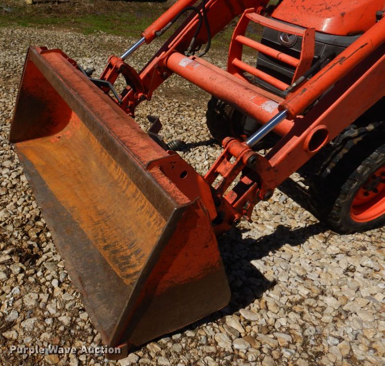 image for item DM7265 2007 Kubota B26  backhoe