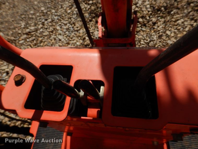 image for item DM7265 2007 Kubota B26  backhoe