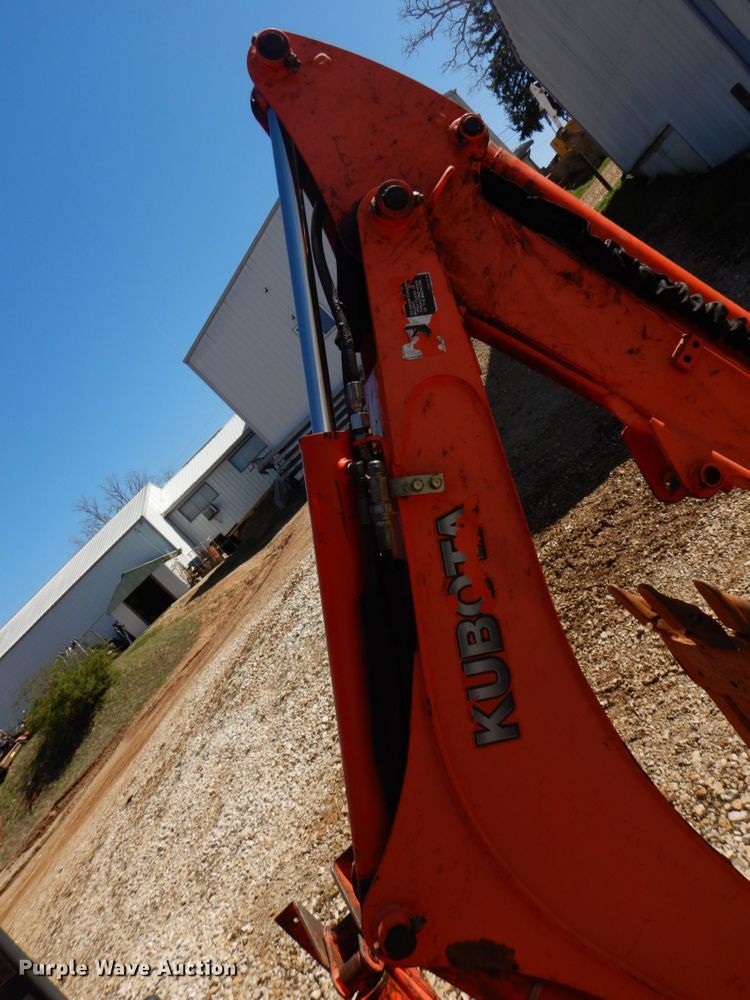 image for item DM7265 2007 Kubota B26  backhoe
