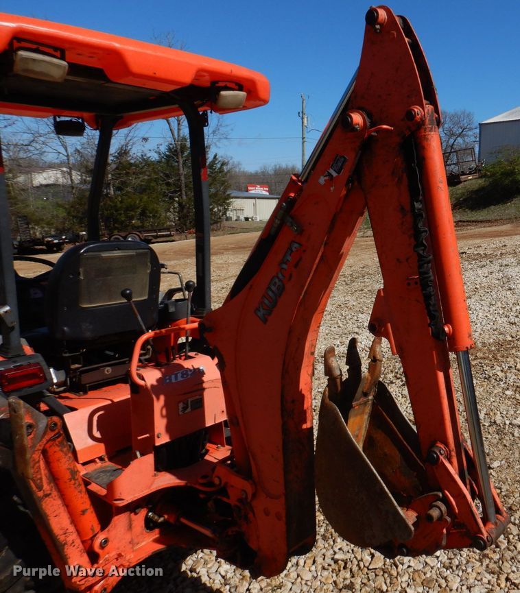 image for item DM7265 2007 Kubota B26  backhoe