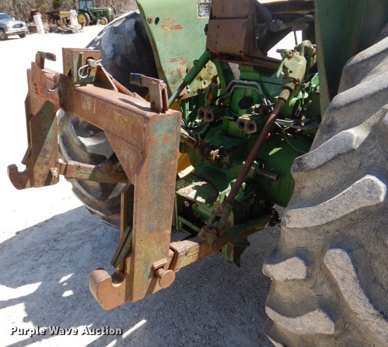 image for item DM7292 1982 John Deere 2940  tractor