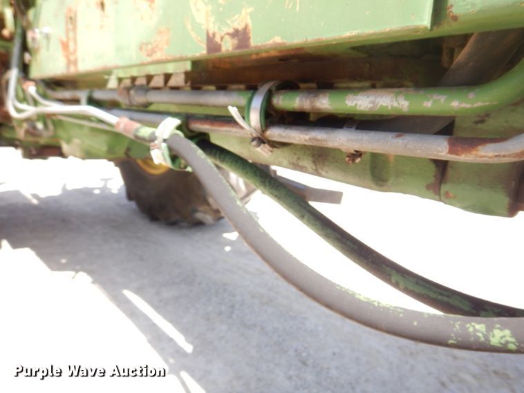 image for item DM7292 1982 John Deere 2940  tractor