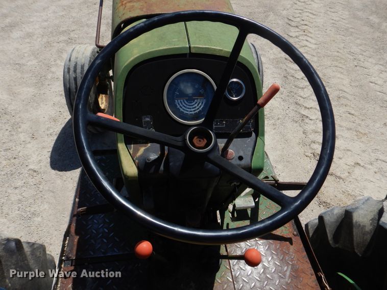 image for item DM7292 1982 John Deere 2940  tractor