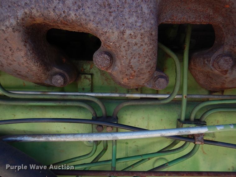 image for item DM7292 1982 John Deere 2940  tractor