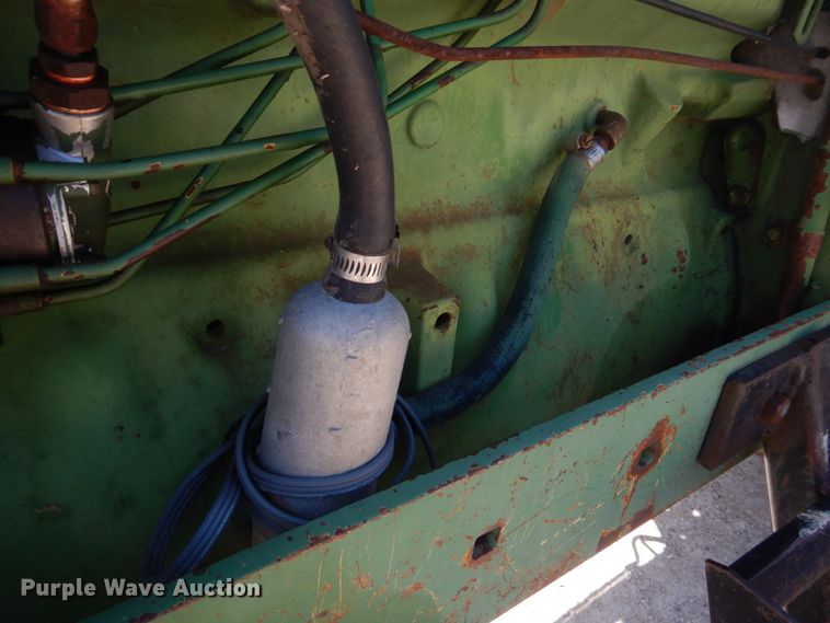 image for item DM7292 1982 John Deere 2940  tractor