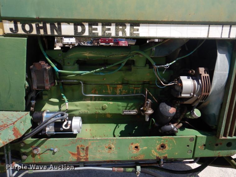 image for item DM7292 1982 John Deere 2940  tractor