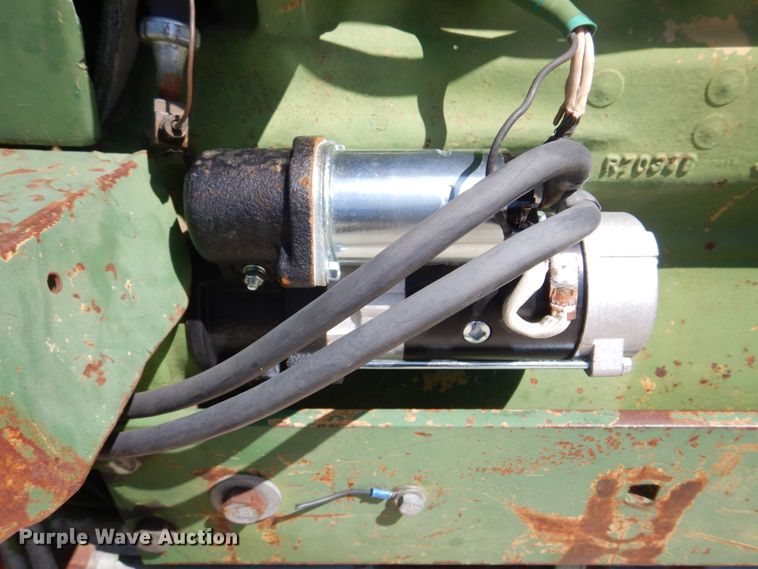 image for item DM7292 1982 John Deere 2940  tractor