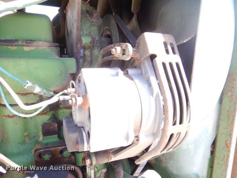 image for item DM7292 1982 John Deere 2940  tractor