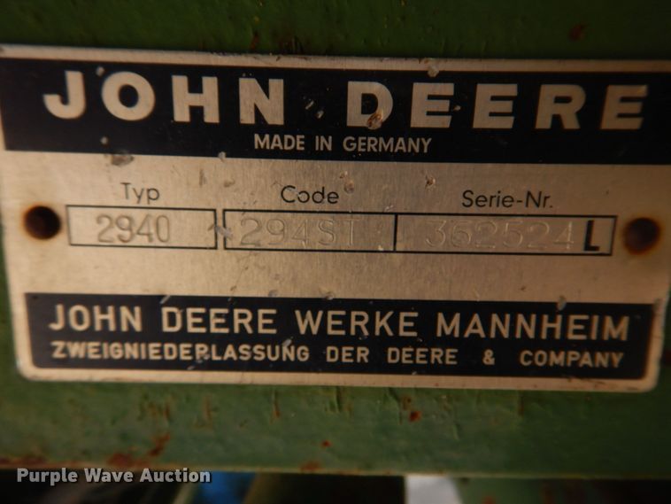 image for item DM7292 1982 John Deere 2940  tractor
