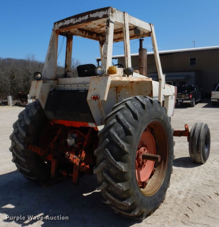 image for item DM7293 1977 Case 970 Agri King  tractor