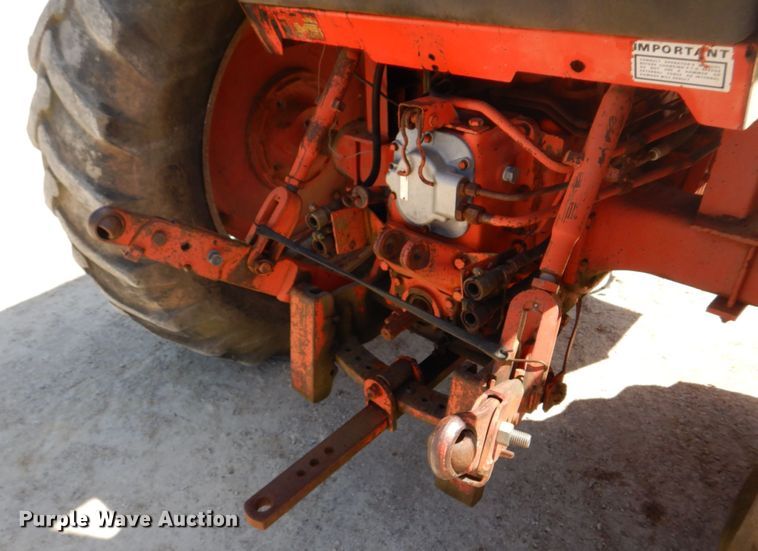 image for item DM7293 1977 Case 970 Agri King  tractor