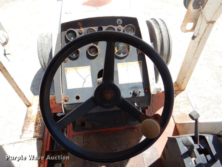 image for item DM7293 1977 Case 970 Agri King  tractor