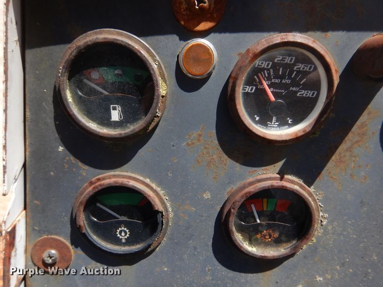 image for item DM7293 1977 Case 970 Agri King  tractor