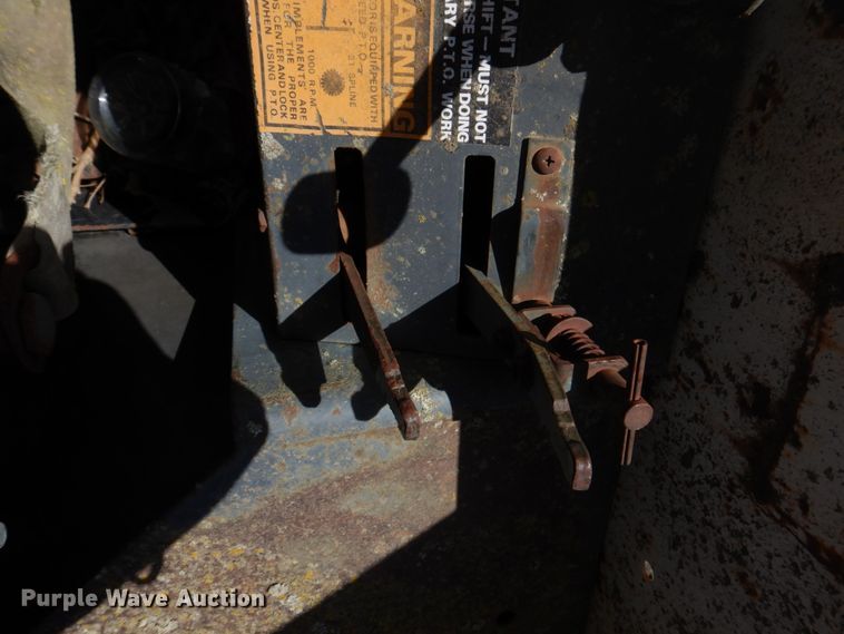 image for item DM7293 1977 Case 970 Agri King  tractor