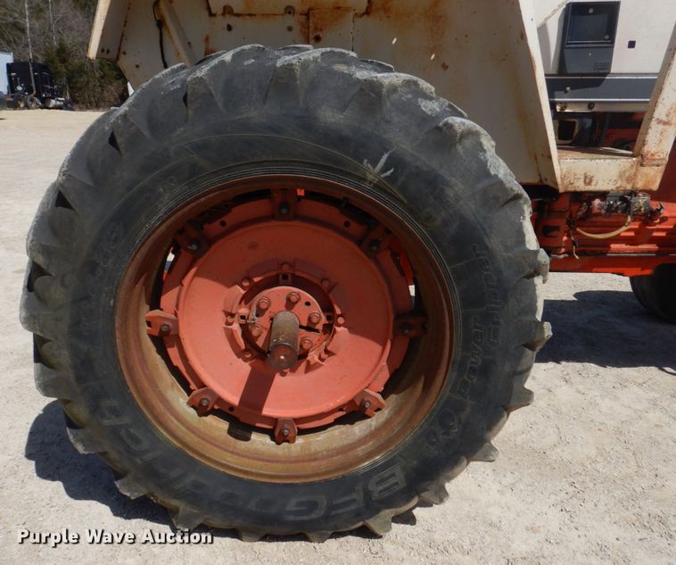 image for item DM7293 1977 Case 970 Agri King  tractor