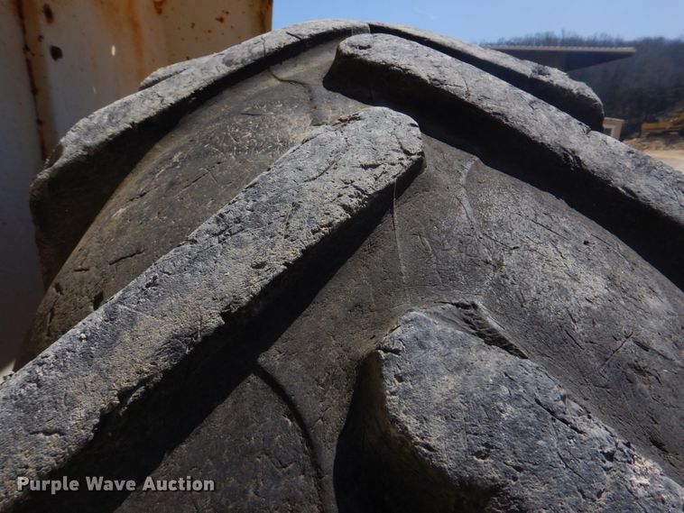 image for item DM7293 1977 Case 970 Agri King  tractor