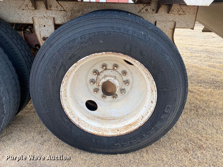 image for item DM8267 1980 Timpte Super Hopper  grain trailer