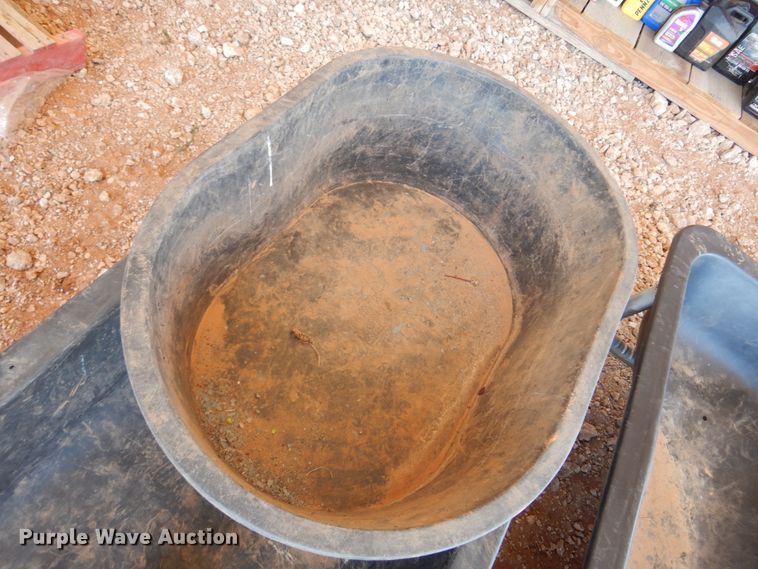 image for item DN0240 Livestock equipment