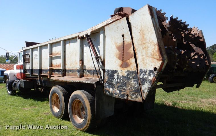 image for item DP3926 1999 Mack CH613  manure spreader truck