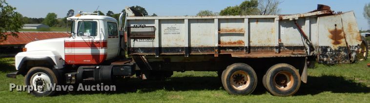image for item DP3926 1999 Mack CH613  manure spreader truck