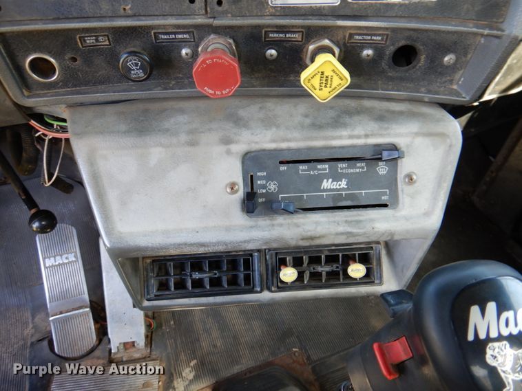 image for item DP3926 1999 Mack CH613  manure spreader truck