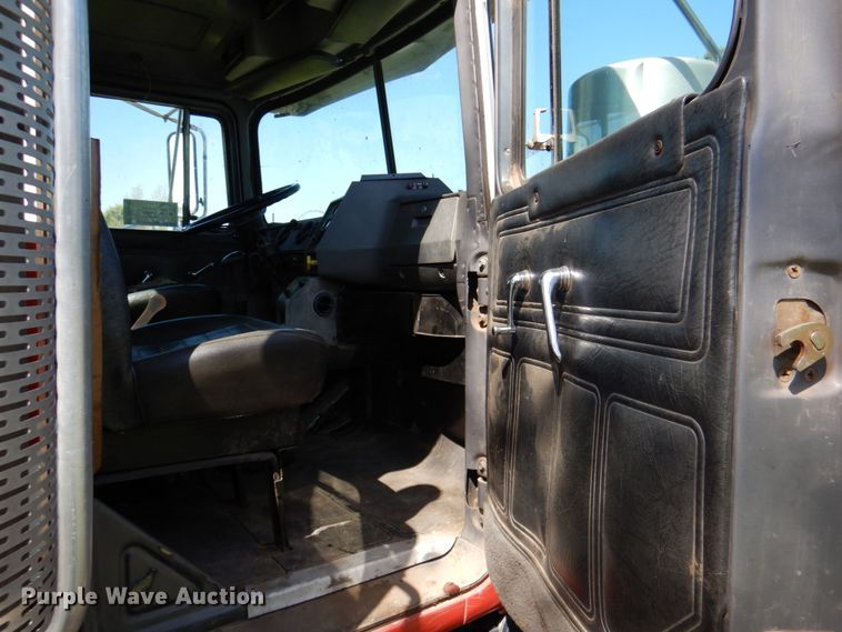 image for item DP3926 1999 Mack CH613  manure spreader truck