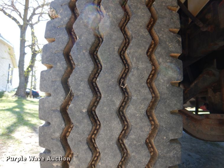 image for item DP3926 1999 Mack CH613  manure spreader truck