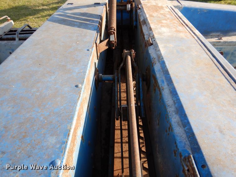 image for item DP3929 Ford 542  small square baler