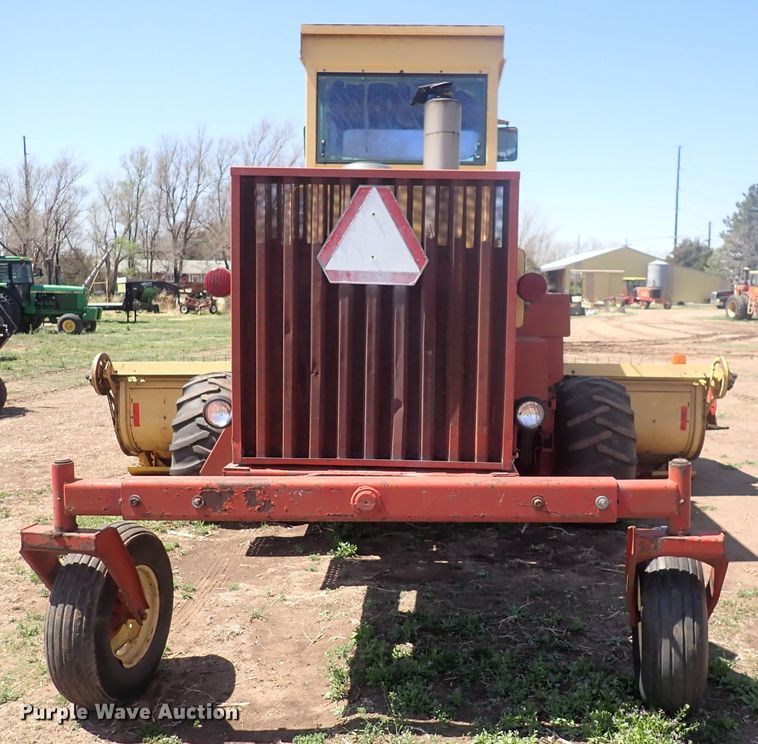 image for item DP4596 1990 New Holland 1118  windrower