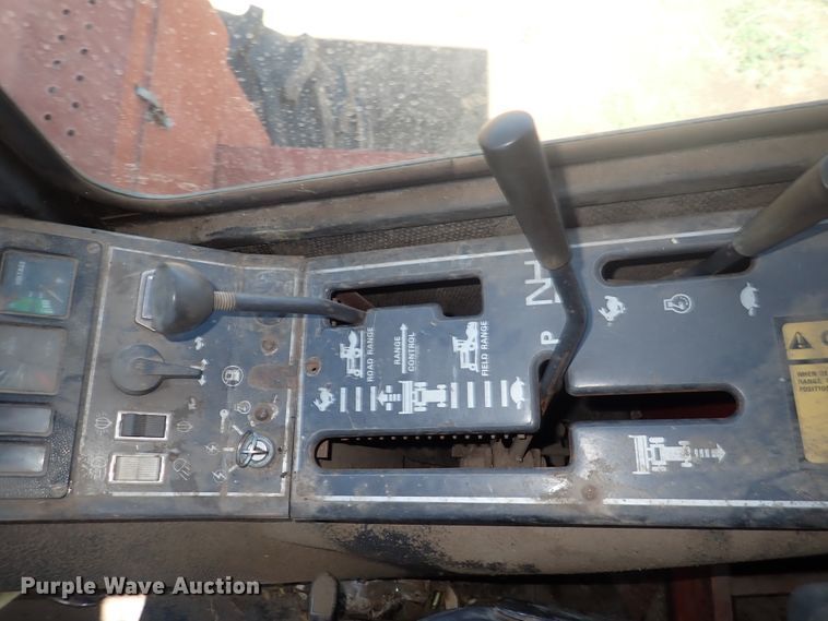 image for item DP4596 1990 New Holland 1118  windrower