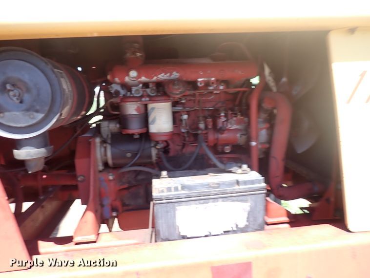 image for item DP4596 1990 New Holland 1118  windrower