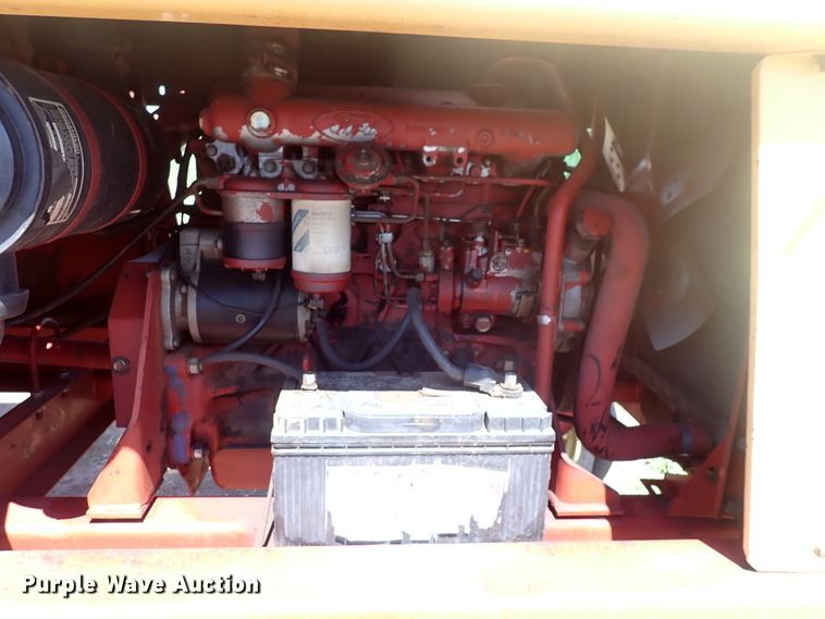 image for item DP4596 1990 New Holland 1118  windrower