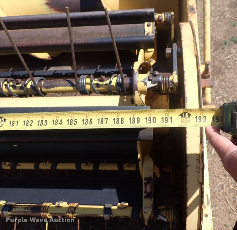 image for item DP4596 1990 New Holland 1118  windrower