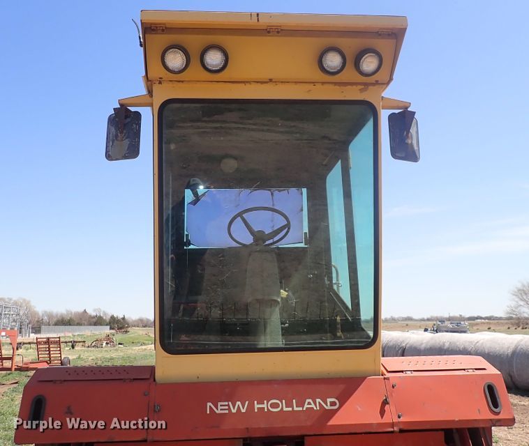 image for item DP4596 1990 New Holland 1118  windrower