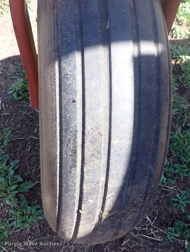 image for item DP4596 1990 New Holland 1118  windrower