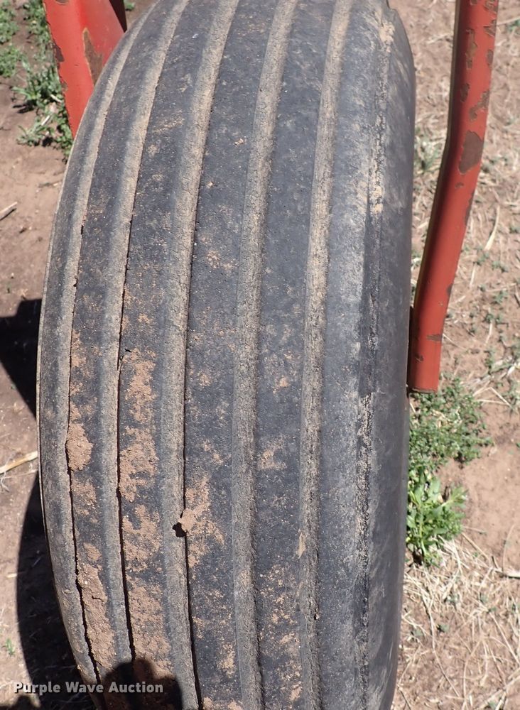 image for item DP4596 1990 New Holland 1118  windrower