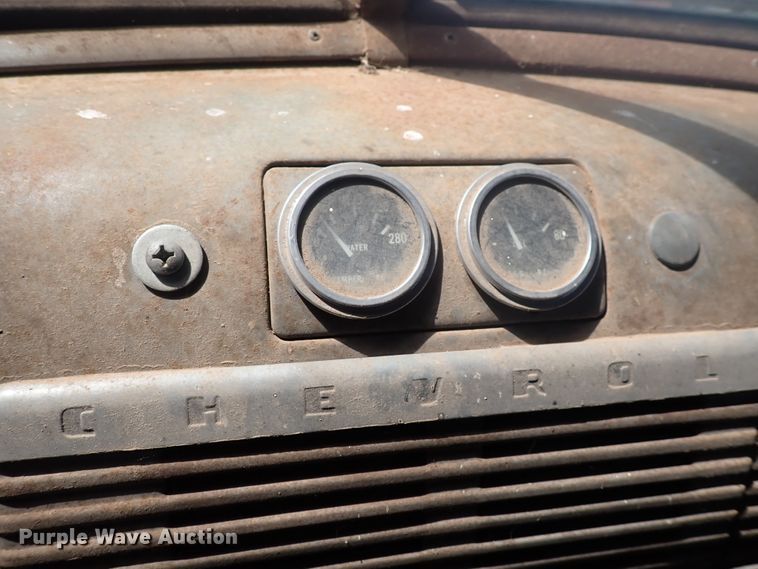 image for item DP4601 Chevrolet Loadmaster  grain cart