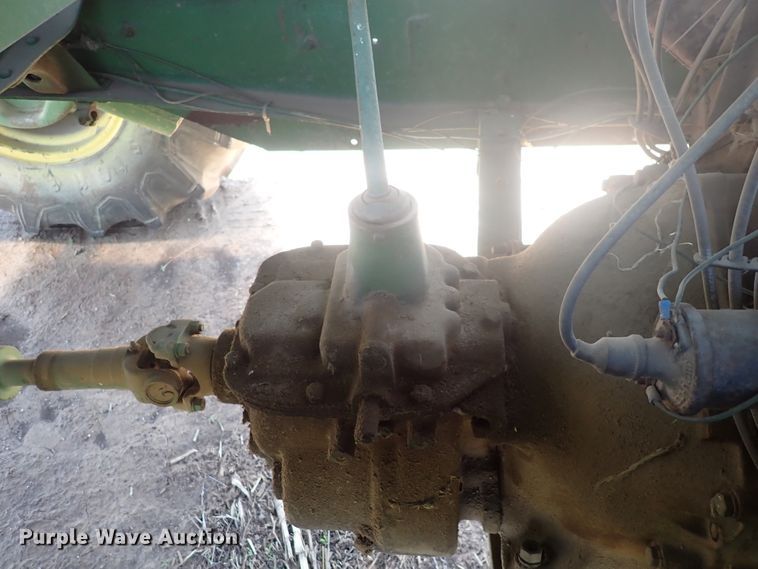 image for item DP4601 Chevrolet Loadmaster  grain cart