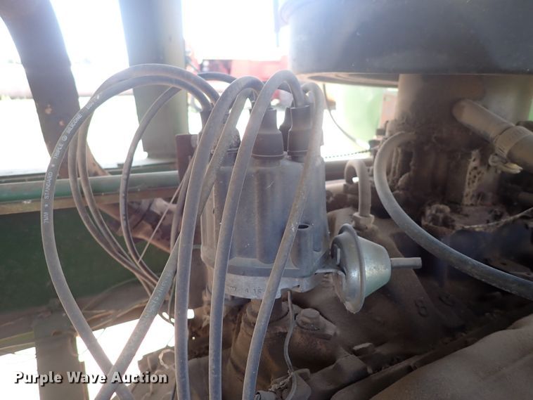 image for item DP4601 Chevrolet Loadmaster  grain cart