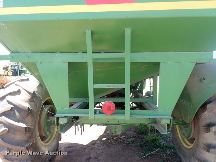 image for item DP4601 Chevrolet Loadmaster  grain cart