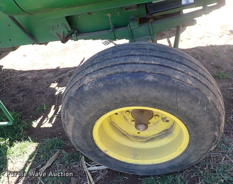 image for item DP4601 Chevrolet Loadmaster  grain cart