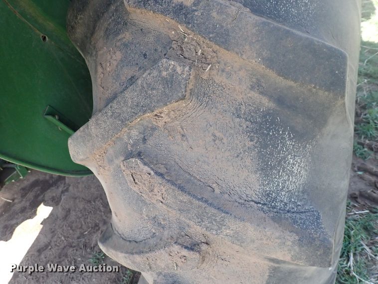 image for item DP4601 Chevrolet Loadmaster  grain cart