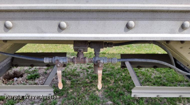 image for item DR0887 2010 Timpte  grain trailer