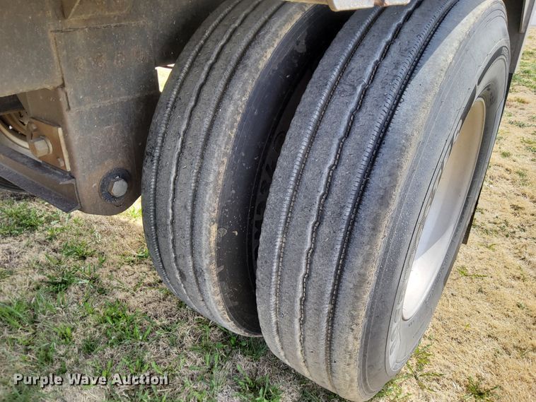 image for item DR0887 2010 Timpte  grain trailer