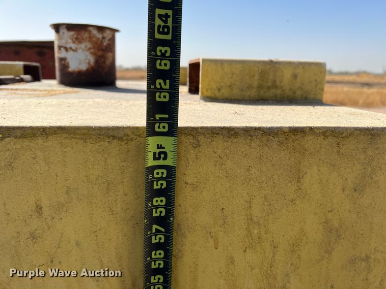 image for item EX9647 (4) feed containers